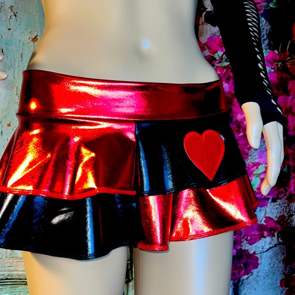 Queen of Hearts Rave mini skirt - Picture 3 of 14